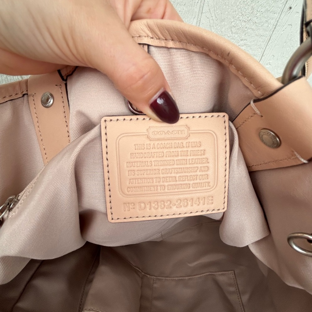 Coach Metallic Gallery Tote with wristlet - Picture 8 of 11